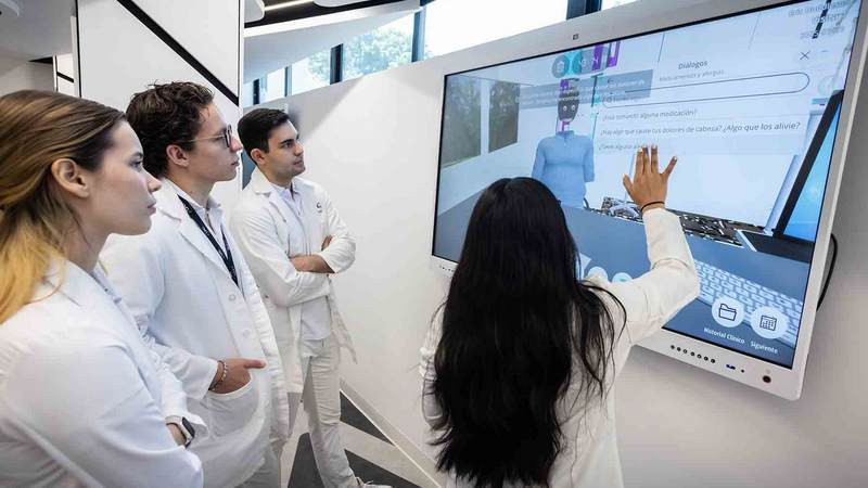 Descubre las 5 razones por las que debes estudiar medicina 