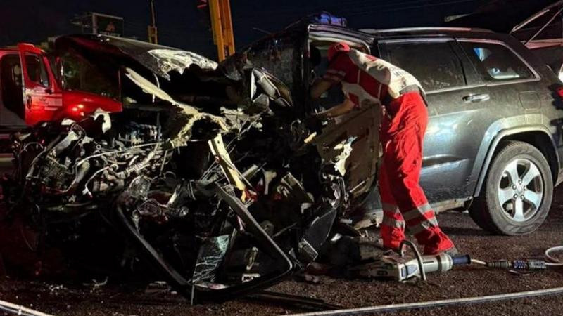 Lázaro Cárdenas, Michoacán: Conductor muere al chocar contra un poste 