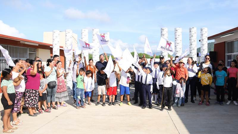 Ayuntamiento de Huetamo construye desayunadores en el jardín de niños "Federico Froebel" 