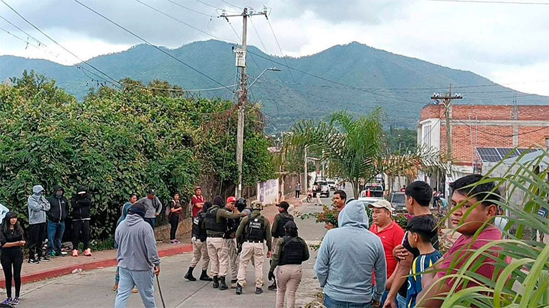 Comuneros de Carapan y Chilchota denuncian que fueron violentados por Policía Comunal durante manifestación pacífica 