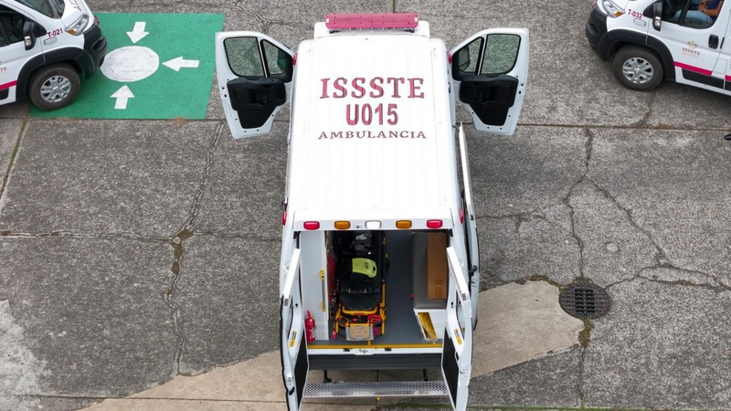 Renueva Martí Batres todas las ambulancias del ISSSTE; 695 nuevas unidades darán servicio 