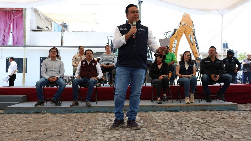 Arranca SEDESOQ plan de obra social para Ezequiel Montes 