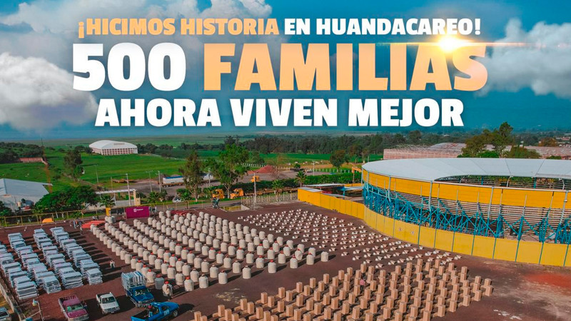 Alexis Velázquez encabeza histórica 4ª entrega del programa “Bienestar en tu Vivienda” en Huandacareo 