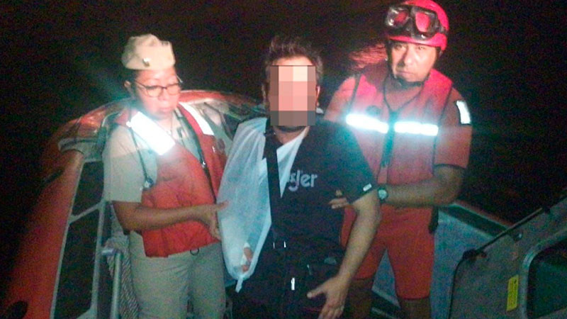Personal de la Semar rescata en LC, Michoacán a tripulante de un buque tanque por emergencia médica  