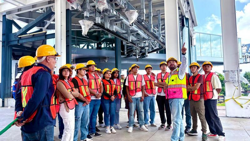  Estudiantes de Energía y Electromovilidad visitan teleférico de Uruapan: UTM 