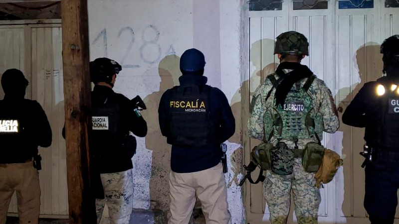 En Morelia, Michoacán detienen a cinco personas y aseguran mil 800 dosis de enervantes 