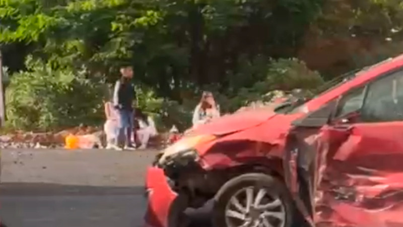Chocan en la Siglo XXI una SUV y un camión nodriza 