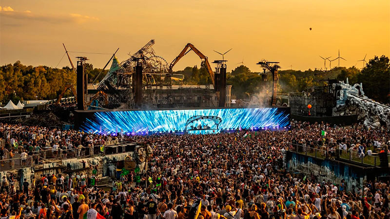 Fallece mujer en el festival Tomorrowland; autoridades investigan el caso 