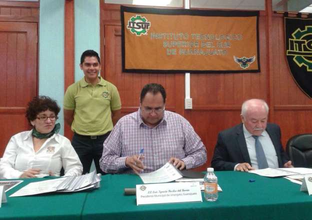 Colegio de Bachilleres de Michoacán e Instituto Tecnológico Superior de Guanajuato firman convenio 