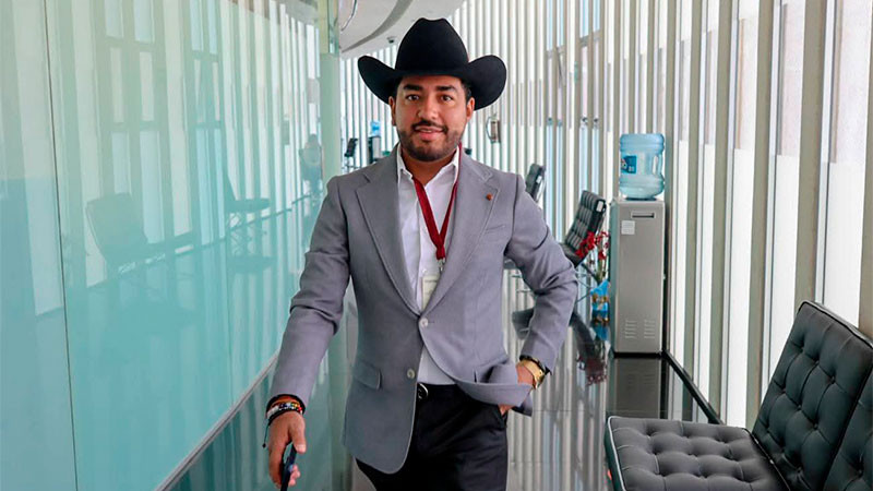 Humberto Jiménez gestiona recursos en el Senado y ante dependencias federales para obras en Los Reyes 