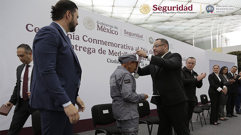 Celebran Día del Personal Penitenciario con la entrega de reconocimientos en la CDMX 