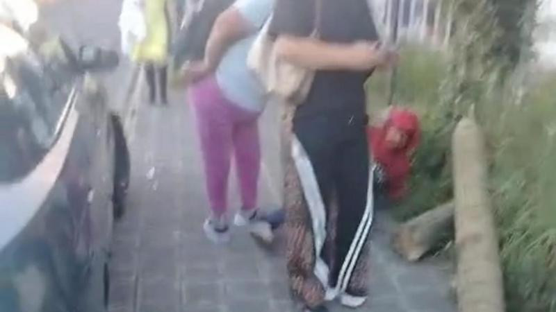 Hombre que le cayó un poste en la cabeza muere en hospital de Morelia, Michoacán 