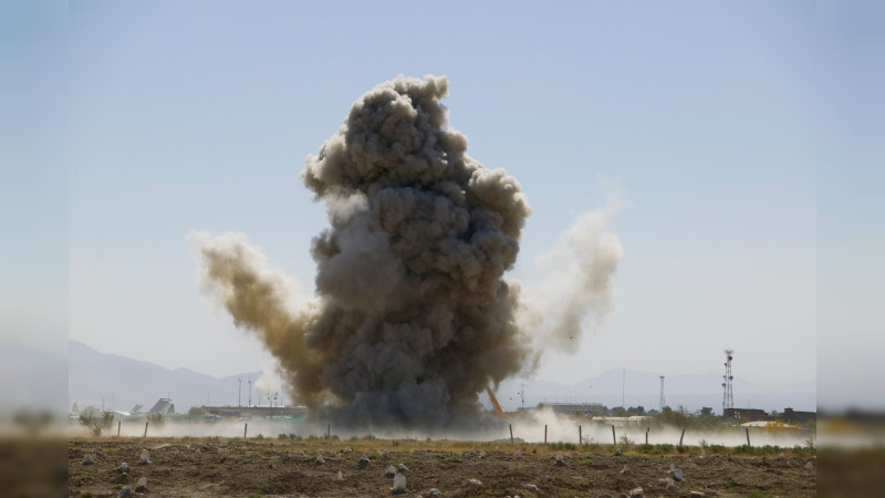 Graban con dron tres cuerpos sin vida tras explosión de mina en Apatzingán, Michoacán