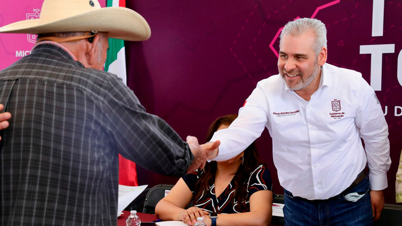 Gobernador en Territorio suma más de 7 mil solicitudes ciudadanas atendidas: Bedolla 