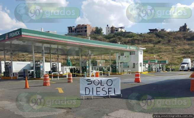 Continúa desabasto de combustible en Michoacán 