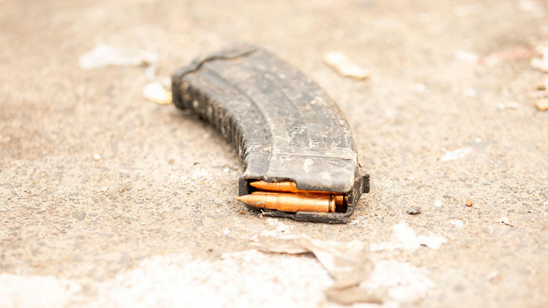 En Nuevo León dos sujetos a bordo de una motocicleta balean vivienda; dos menores resultaron heridos 