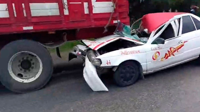 Choque automovilístico en Tarímbaro, Michoacán deja daños materiales 