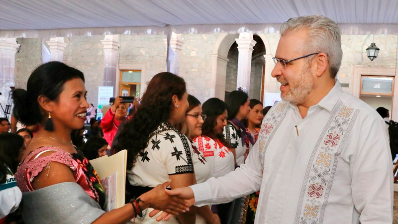 Con Aranza, Michoacán suma 46 comunidades con autogobierno: Bedolla 