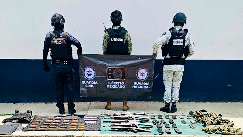 Aseguran autoridades un arsenal en Buenavista, Michoacán  