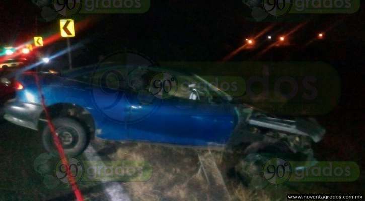 Muere en accidente vehicular sobre la Morelia - Acámbaro - Foto 1 