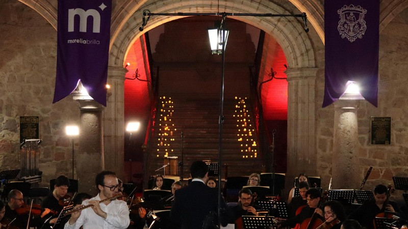 Palacio Municipal de Morelia se llena de arte y cultura con recital de la Orquesta Filarmónica del Tzintzuni 