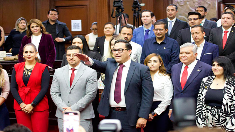 Legisladores nombran a Víctor Manuel Serrato como titular de la CEEAV 