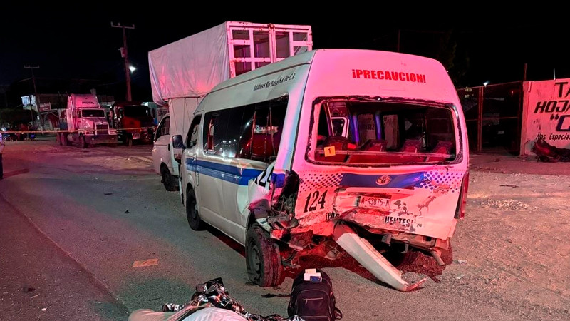 Choque múltiple en Lázaro Cárdenas, Michoacán, deja un muerto y dos heridos 