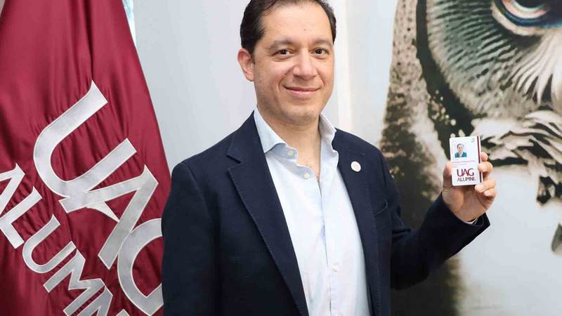 Egresado de la UAG transforma vidas desde la cirugía 