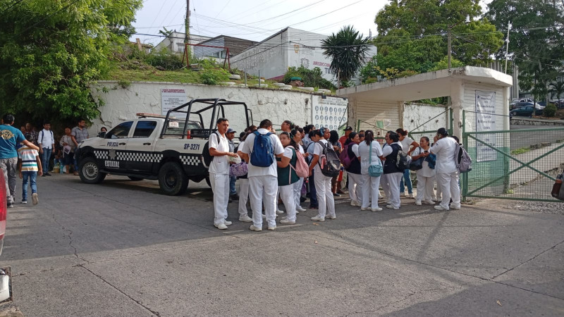 Irrumpe en hospital de Veracruz para ‘finiquitar’ trabajo y ultimar a paciente; le dispara y sobrevive, pero acribilla al padre 