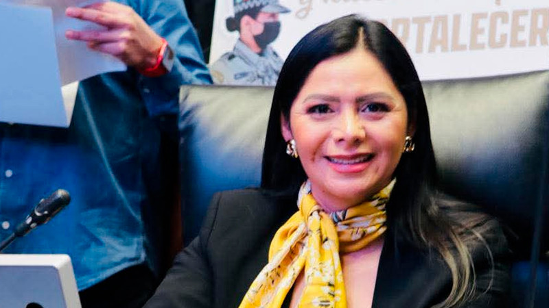 Puerto de Lázaro Cárdenas avanza hacia la modernización y crecimiento: Araceli Saucedo 