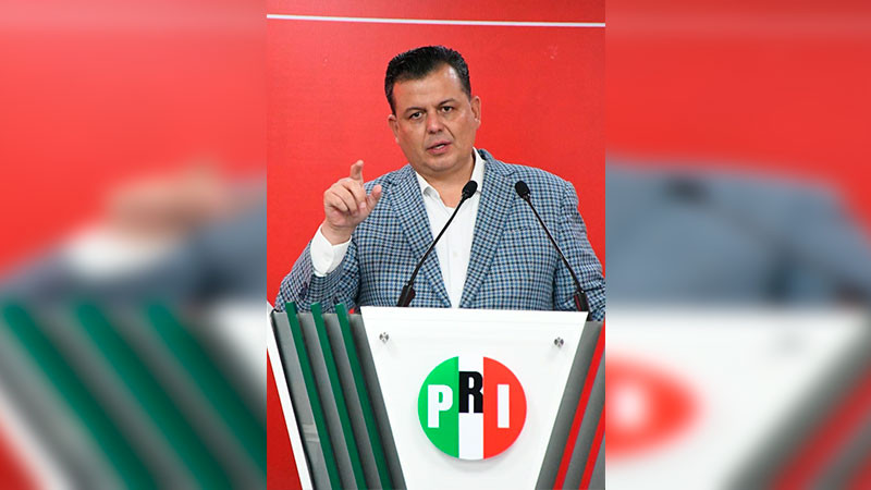 Memo Valencia Reyes, pide al Fiscal hacer revisión de personal y sacar a los malos elementos  