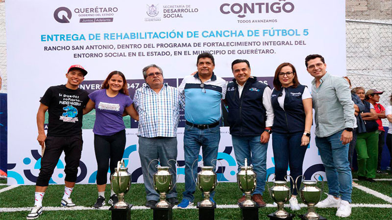 Rehabilita SEDESOQ cancha de fútbol 5 en la colonia Rancho San Antonio 