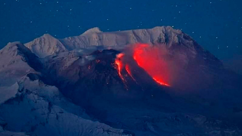 Segundo terremoto en Kamchatka, ahora de 6.2 provoca erupción del volcán Kliuchevskói 