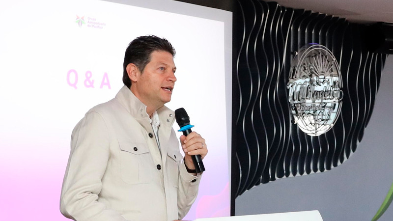 Apoya Alfonso Martínez crecimiento y nuevas rutas del Aeropuerto de Morelia 