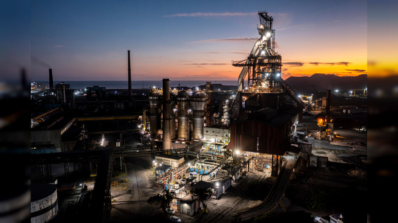 Apagones de la CFE revientan turbinas del gigante del acero ArcelorMittal en Michoacán; golpe a la producción nacional 