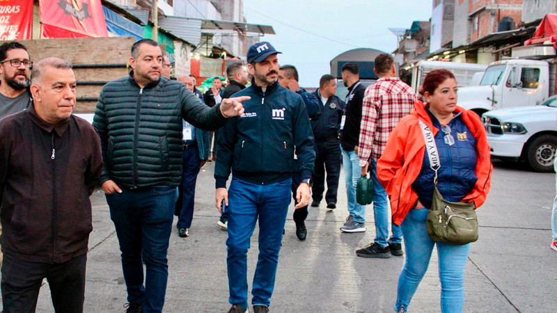 Encabeza Yankel Benítez operativo de ordenamiento en Mercado de Abastos 