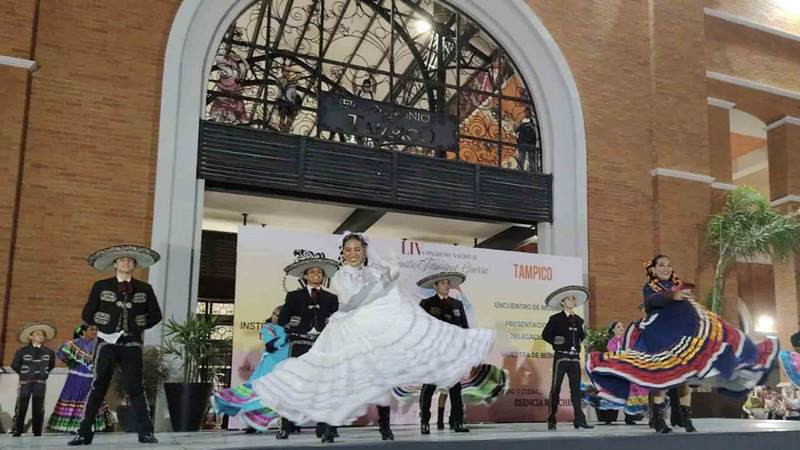 Grupo Folclórico de la UAG representa a Jalisco en congreso nacional  