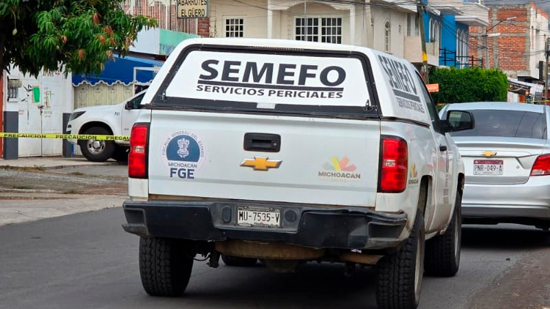 Ultiman a un hombre en la Gertrudis Bocanegra, en Apatzingán, Michoacán 