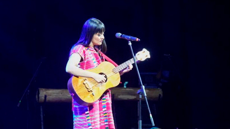 La michoacana Ireri Almonte representa a México en el 20 aniversario de Telesur 