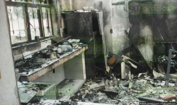 Se incendia casa en Zinapécuaro; se registran sólo daños materiales - Foto 0 