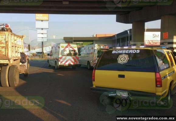 Unidades del servicio de transporte público, involucradas en accidente en Morelia; hay 6 lesionados - Foto 3 