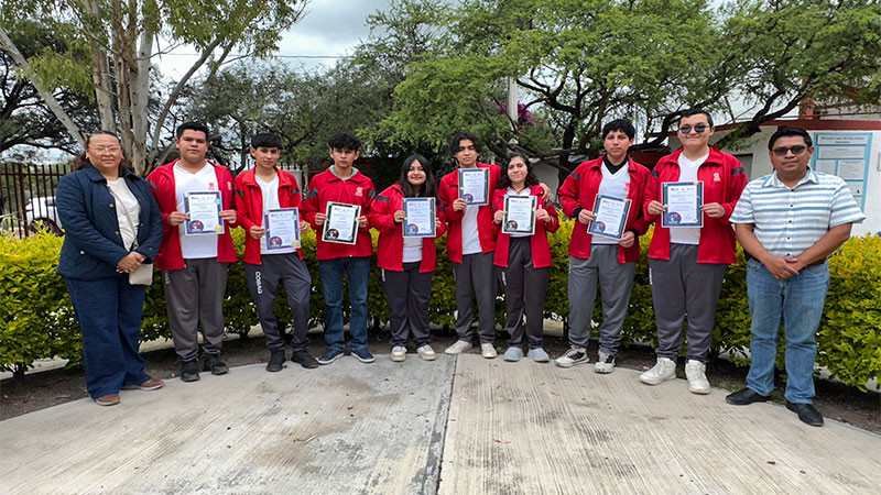 Estudiantes del COBAQ participan en curso de la NASA Space Center 