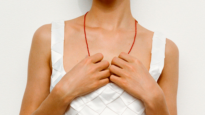 Reino Unido obliga a marca de ropa a retirar fotos de modelos "demasiado delgadas" 
