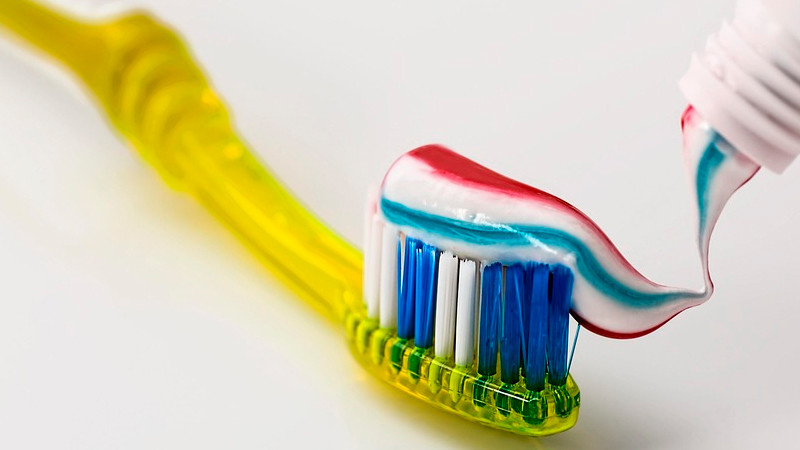 Cofepris ordena retiro del mercado de pasta dental de importante marca; aquí te explicamos por qué 