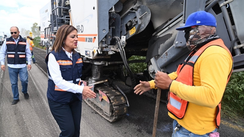 Supervisa CEI mejoramiento del acceso al municipio de Ezequiel Montes 