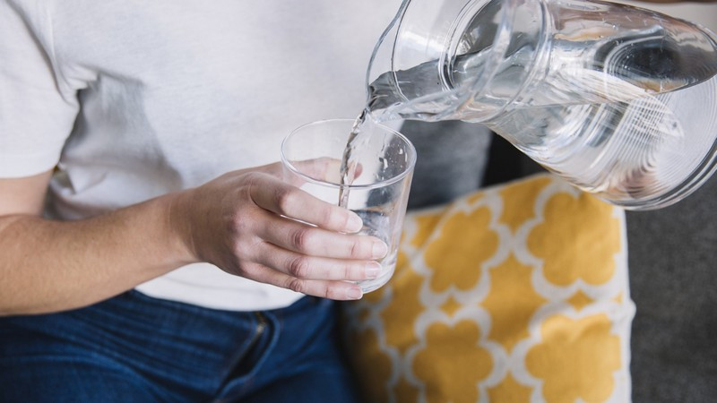 ¿El agua embotellada, filtrada o de garrafón sabe igual? Esto dicen los expertos 