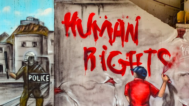 HRW advierte "manipulación" en informe de derechos humanos del gobierno de Trump 