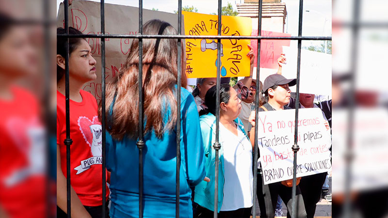 Se manifiestan habitantes de Bravo por falta de agua en Corregidora, Querétaro  