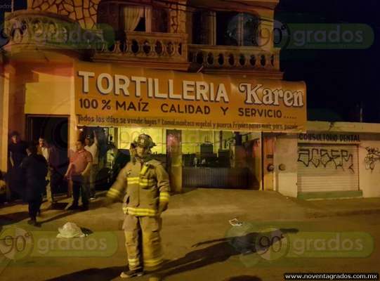 Morelia: Explosión de gas en tortillería deja daños y un joven lesionado - Foto 0 