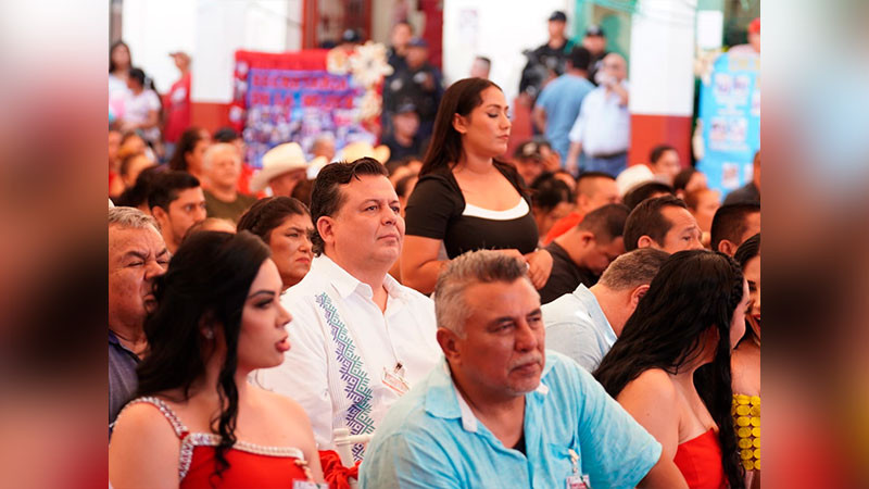 Lamenta Memo Valencia condiciones deplorables de carreteras en Tierra Caliente 